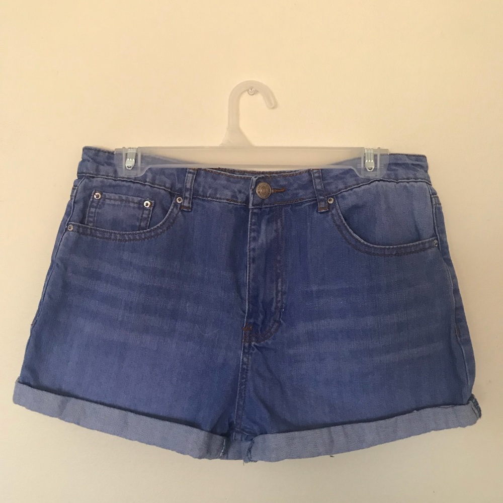 High wasted jean shorts